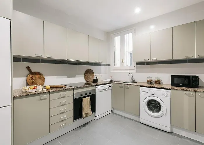 Albori - 2 Bedrooms And Balcony In Eixample Dreta Apartment