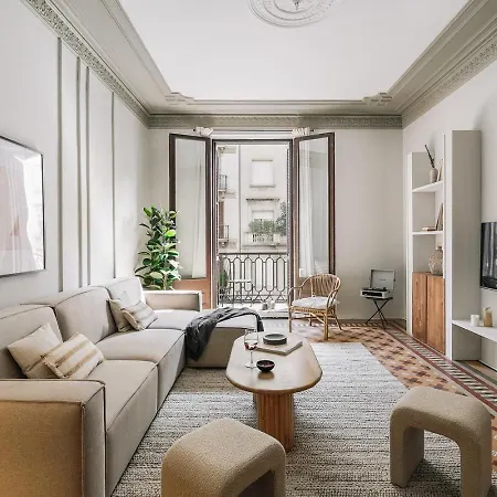 Albori - 2 Bedrooms And Balcony In Eixample Dreta Appartement Barcelona