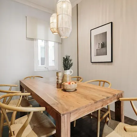 Appartement Albori - 2 Bedrooms And Balcony In Eixample Dreta Barcelona