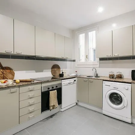 Albori - 2 Bedrooms And Balcony In Eixample Dreta Appartement