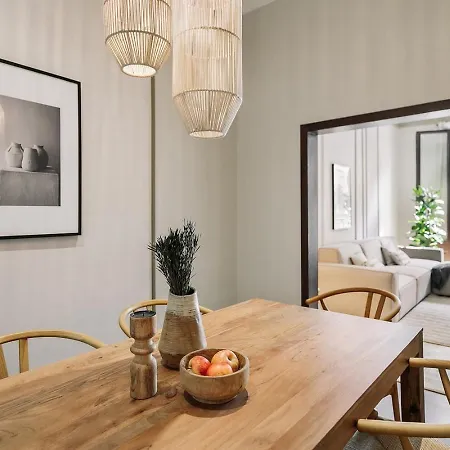 Albori - 2 Bedrooms And Balcony In Eixample Dreta Appartement Barcelona